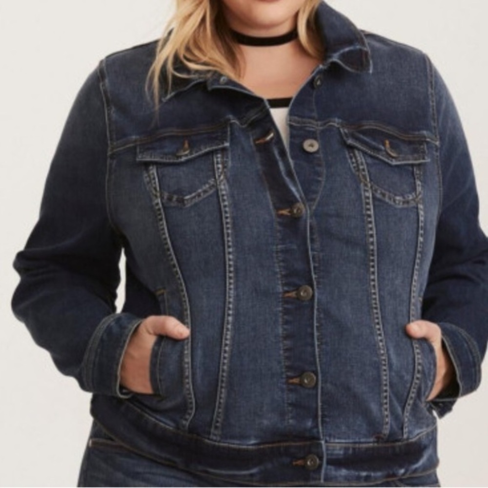 Torrid 6 stretch denim jean jacket. 6x